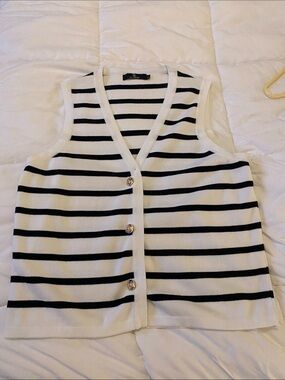 Striped Knit Button-Front Vest - Black & White